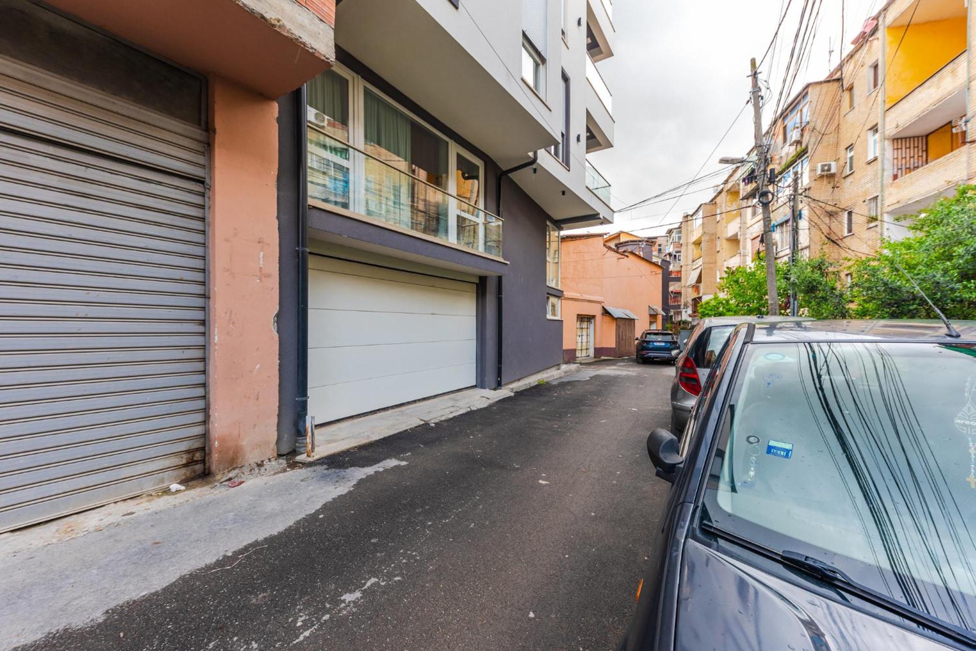 Mumba Apartments By Kondo Stays Tirana Buitenkant foto