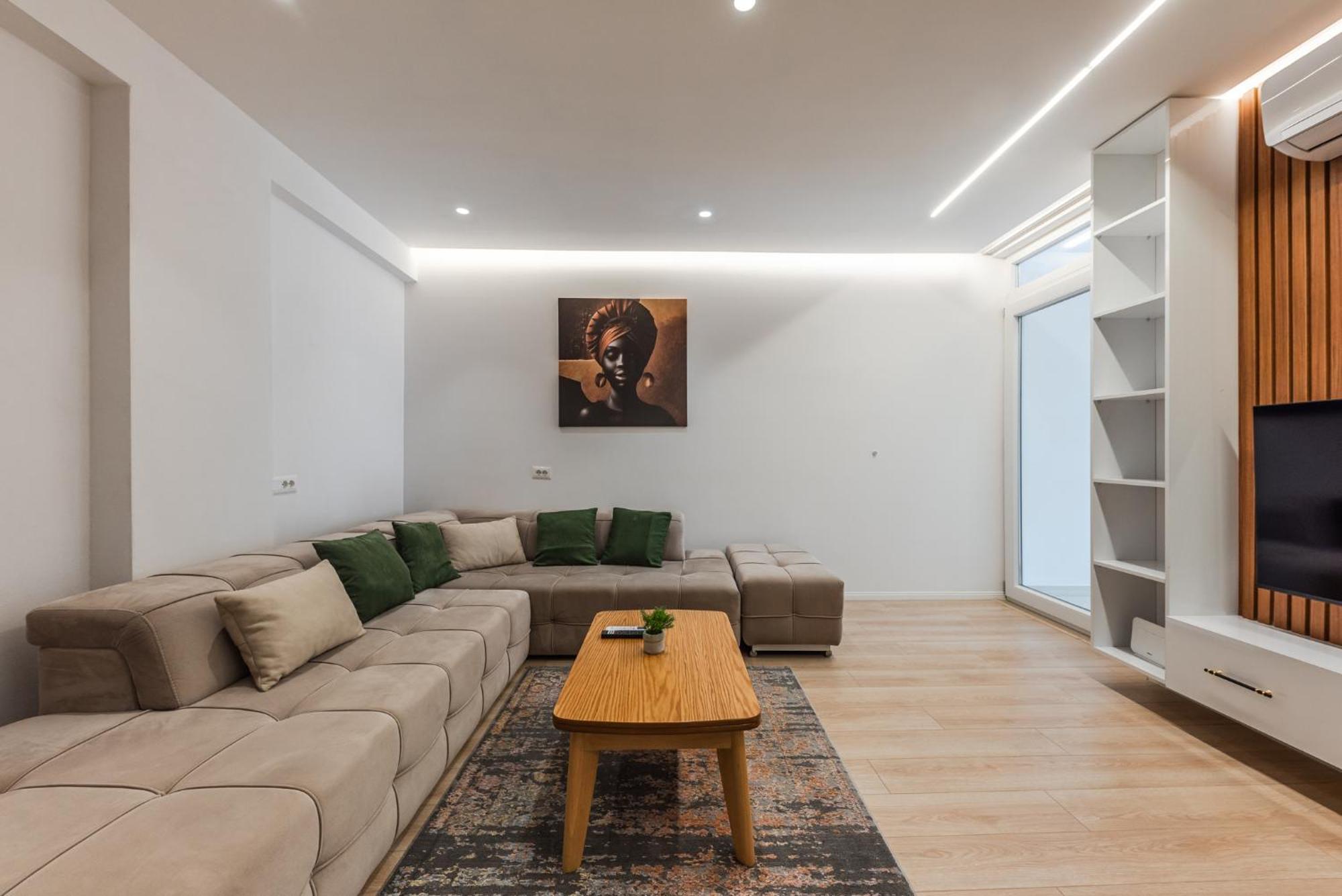 Mumba Apartments By Kondo Stays Tirana Buitenkant foto